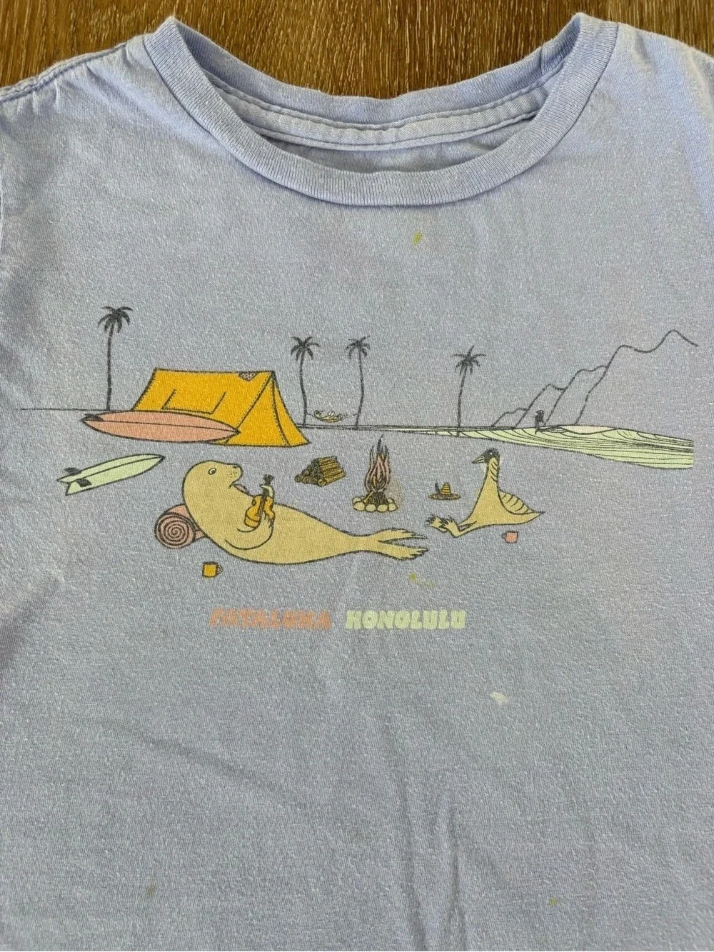 Patagonia Honolulu executive Seal Graphic Tee in Blue Sz: 3| Hawaii